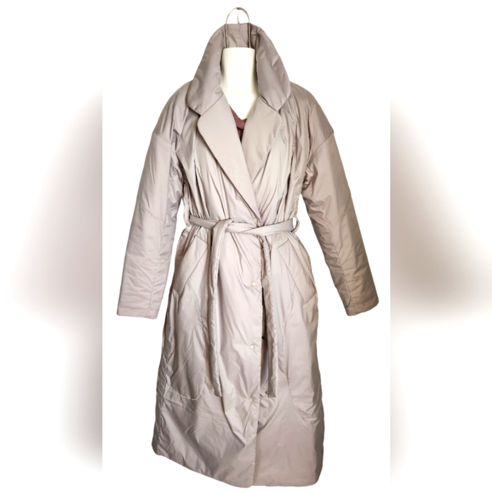 LULULEMON insulated beige trench coat
